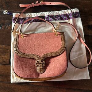 Tory Burch crossbody hobo bag. Pink pebbled leather with brown suede
